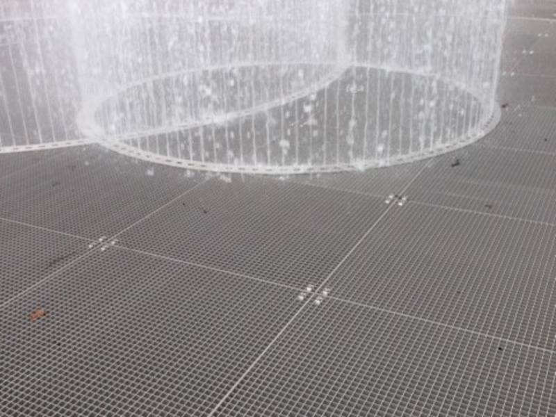 Springbrunnengitter aus Gitterrost