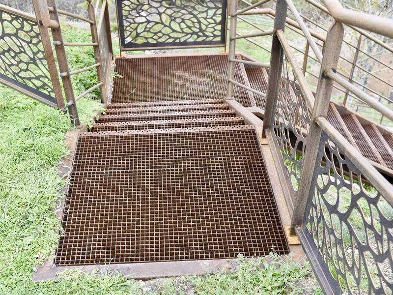 Treppe, und Podest aus Cortenstahl